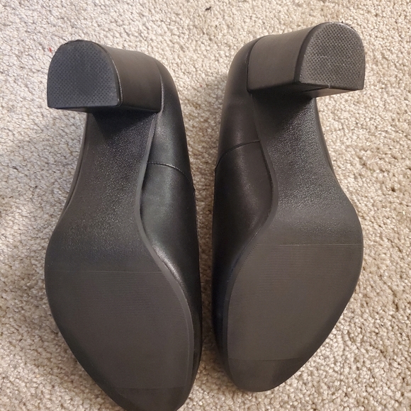 Black Mary Janes - Picture 7 of 7